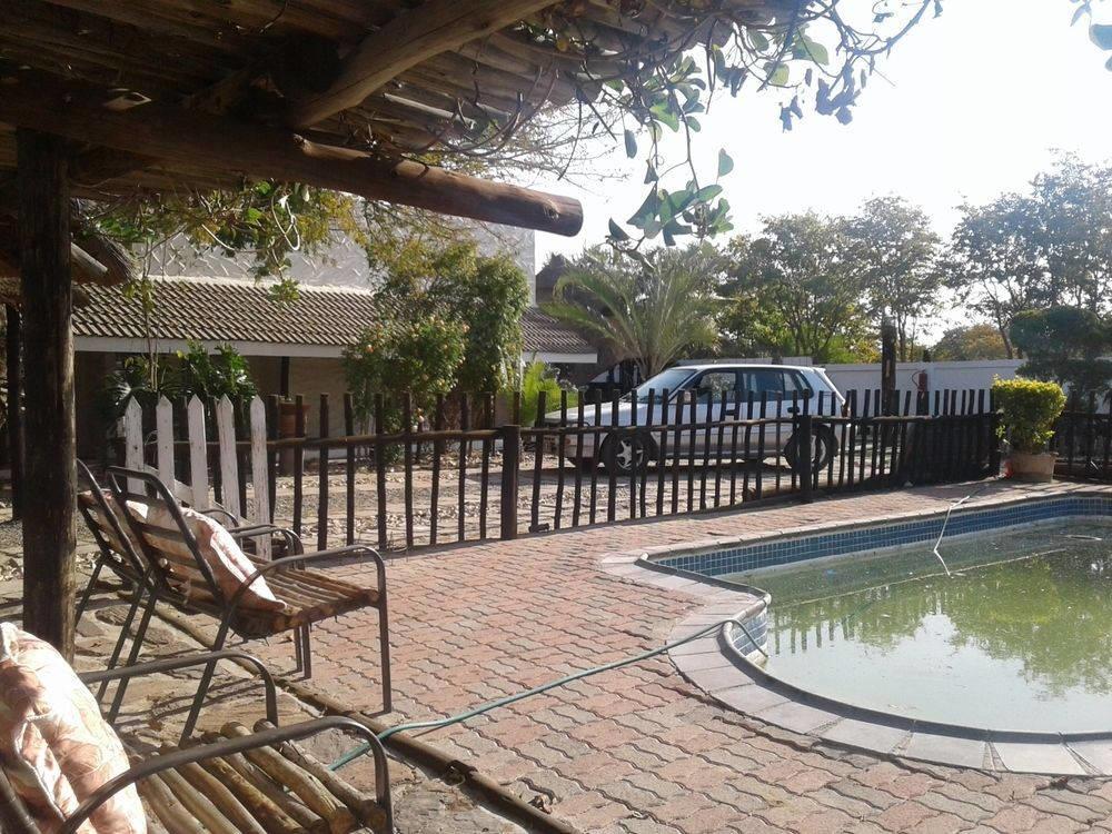 Road View Lodge Francistown Eksteriør billede